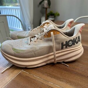 Hoka Clifton
